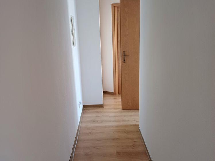 Schöne 3-Raumwohnung im DG zu vermieten! - Foto 1