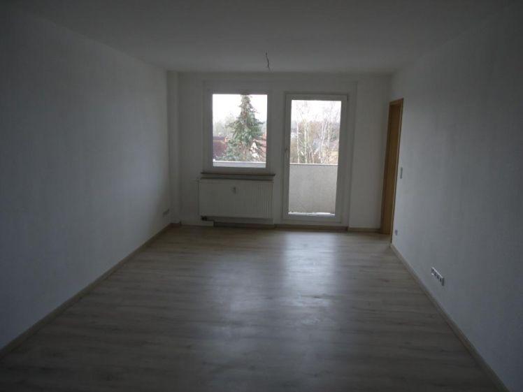 3 Raum Wohnung mit Balkon und Stellplatz - Photo 1