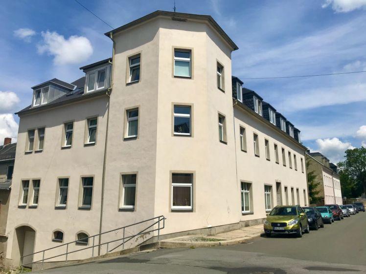 Großzügige 4-Raum-Wohnung mit saniertem Tageslichtbad und neuen Fubo-Belägen in ruhiger aber zentraler Lage von Annaberg - Photo 1