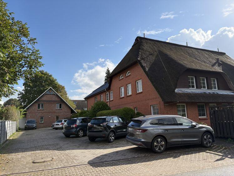 Iydillsche Wohnlage in Alt-Garstedt - Charmante Maisonette-Wohnung mit Balkon und extra viel Platz - Photo 1
