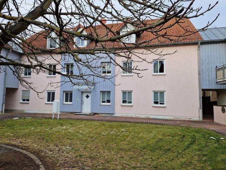 Gemütliche 2-RW, Küche + Bad mit Fenster, Badewanne, Abst.kammer zu vermieten. - Photo 1