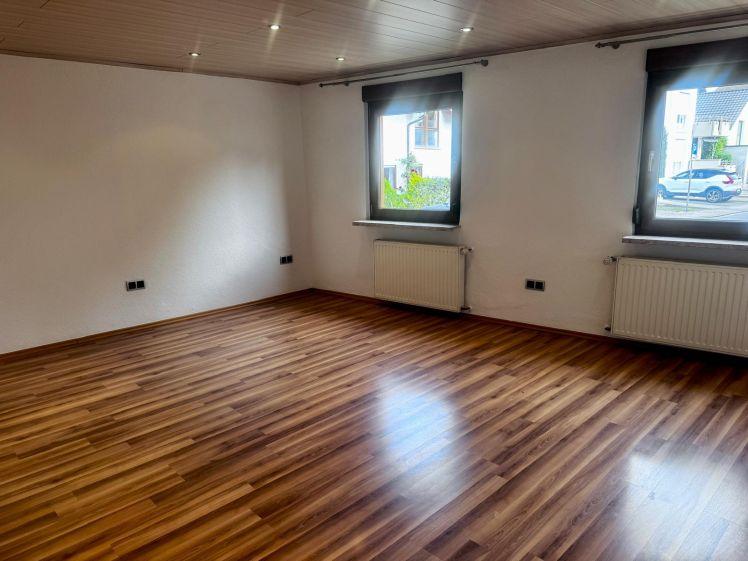 Charmante kleine Doppelhaushälfte in ruhiger Lage - Photo 1