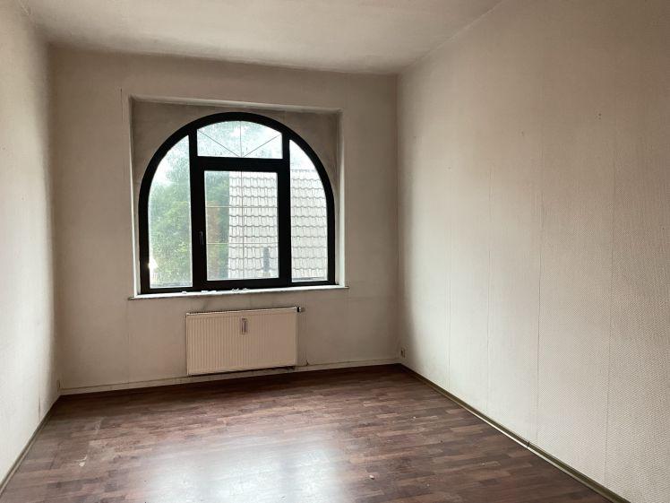 Große 4 - Raum Wohnung mit Potenzial in Lengenfeld - Photo 1