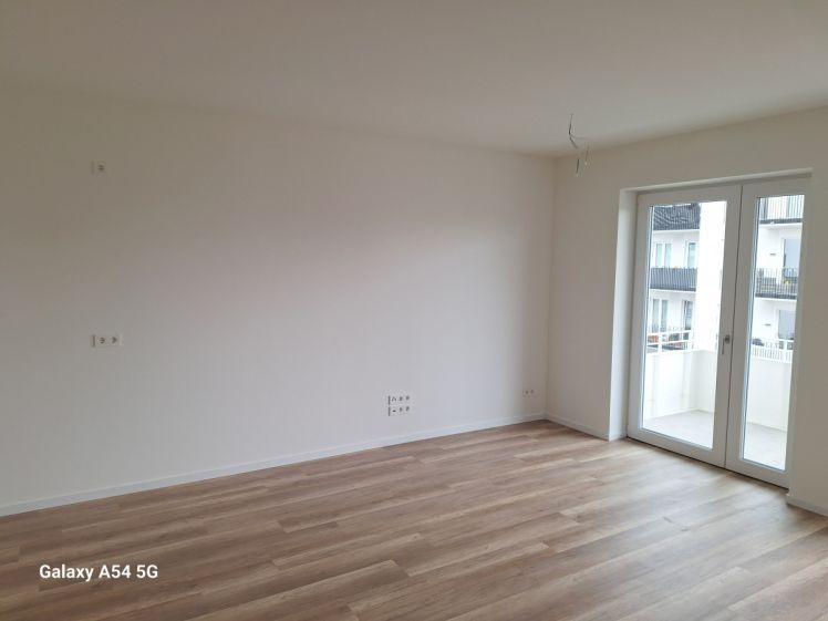 Erstbezug mit Balkon: Exklusive 4-Zimmer-Wohnung mit gehobener Innenausstattung in Berlin Spandau - Foto 1