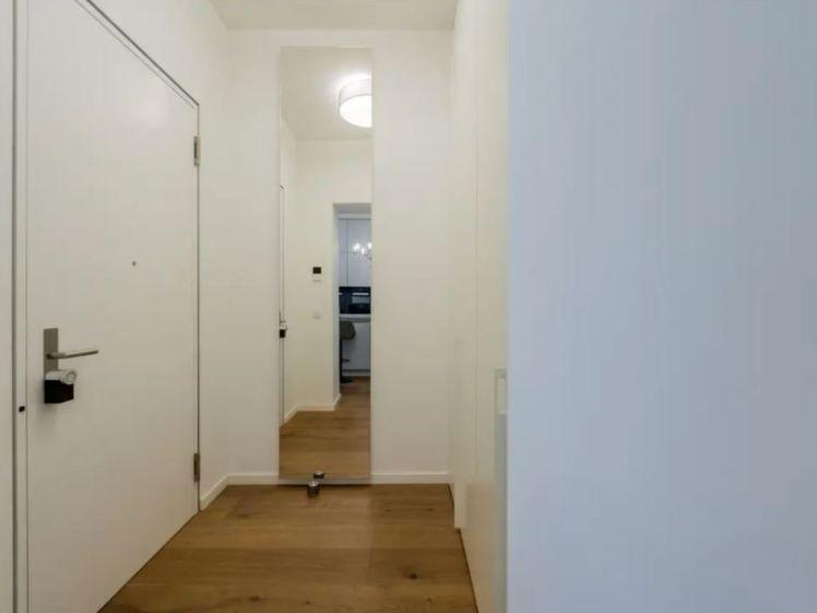 Erstbezug mit Einbauküche, teilmöbliert und Balkon - Photo 1