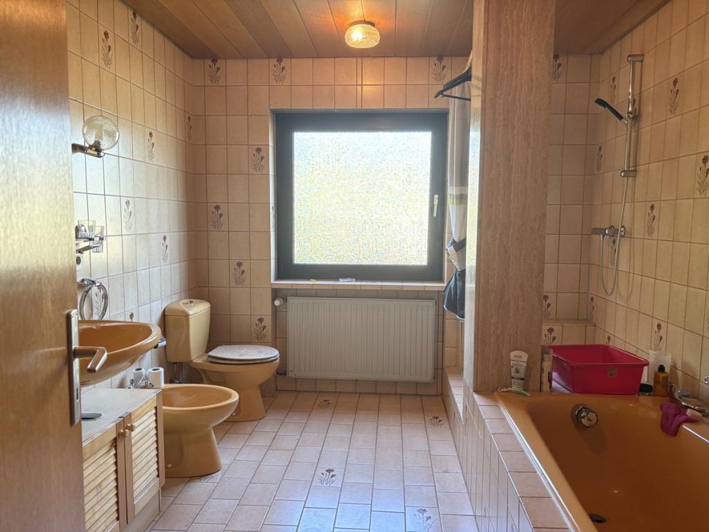 Bad 1.Wohnung 