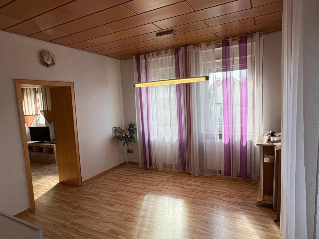 177c954a-34a7-40dc-91e3-70a0fc731edc.jpg