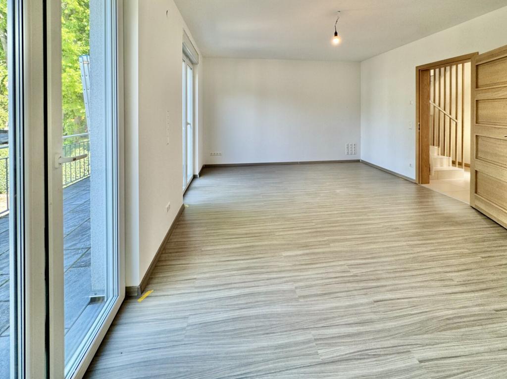 Lichthelle Maisonette mit Sonnenterrasse und Blick ins Grüne - Photo 2