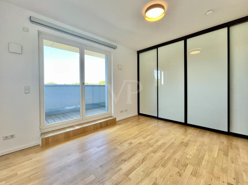 Hochwertige Dachgeschosswohnung mit großer Dachterrasse an der Spree - Foto 2