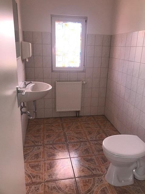 <h1 class="md:text-xl md:leading-6 mt-4 md:mt-10 lg:mb-6 mb-3 text-primary-500 font-semibold text-base leading-5"> Wohnung in Brackel </h1> - Photo 1