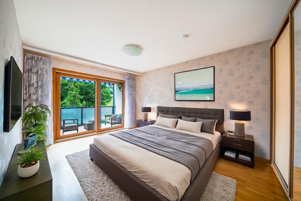 Obergeschoss - Schlafzimmer - Illustration mit Möbel