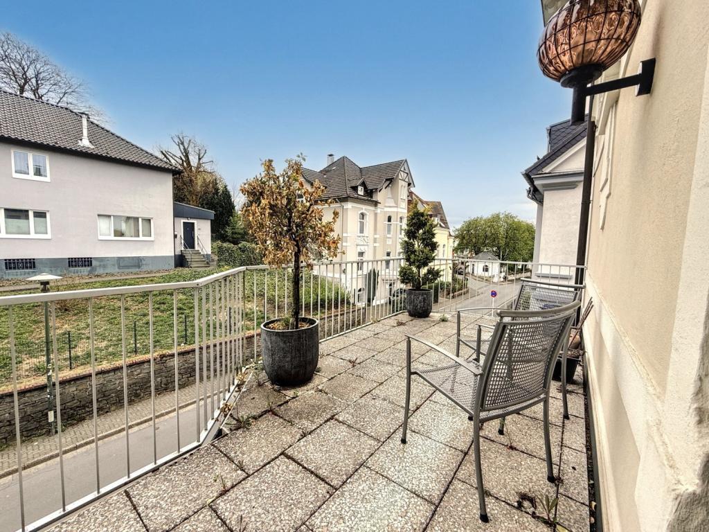 1. OG Balkon