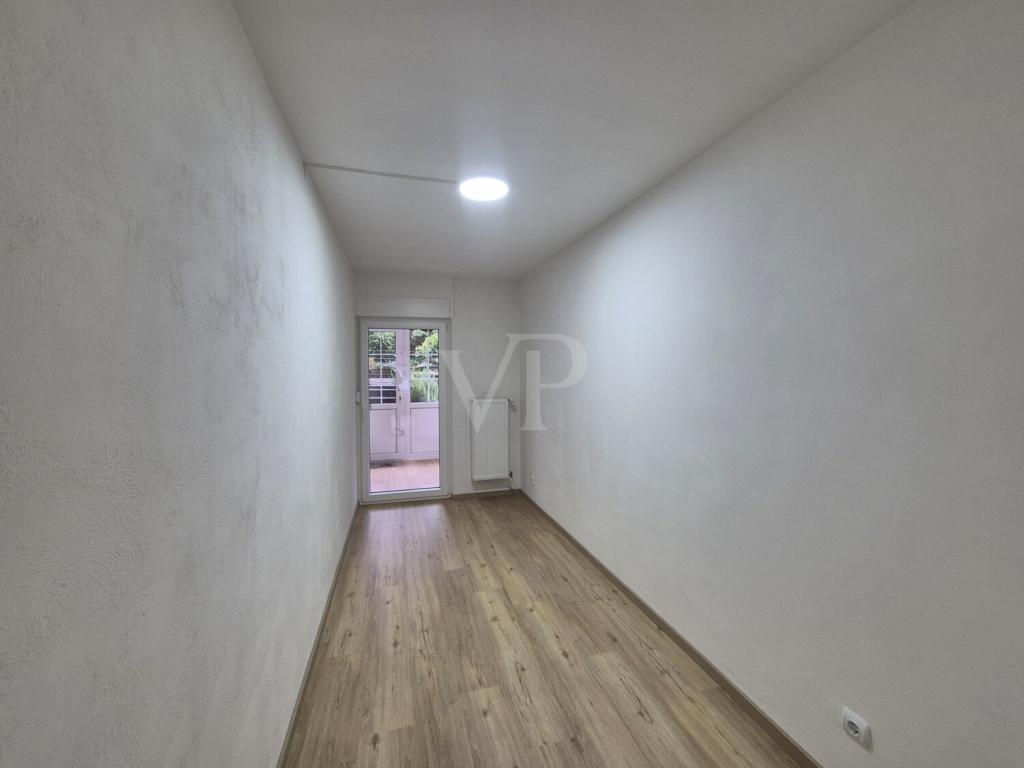 Singles und Paare aufgepasst! Renovierte Erdgeschosswohnung in zentraler und ruhiger Lage - Photo 4