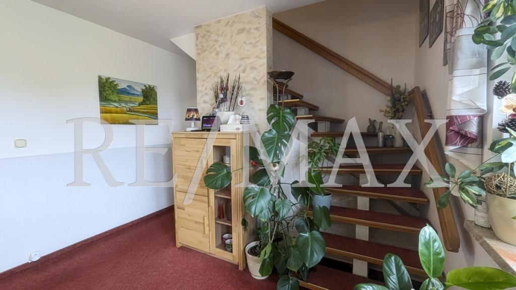 Treppe zum OG