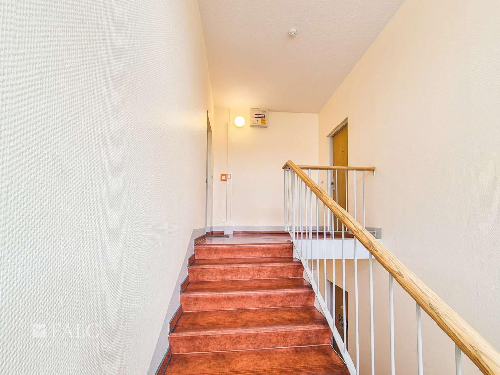 Treppenhaus Wohnungseingang