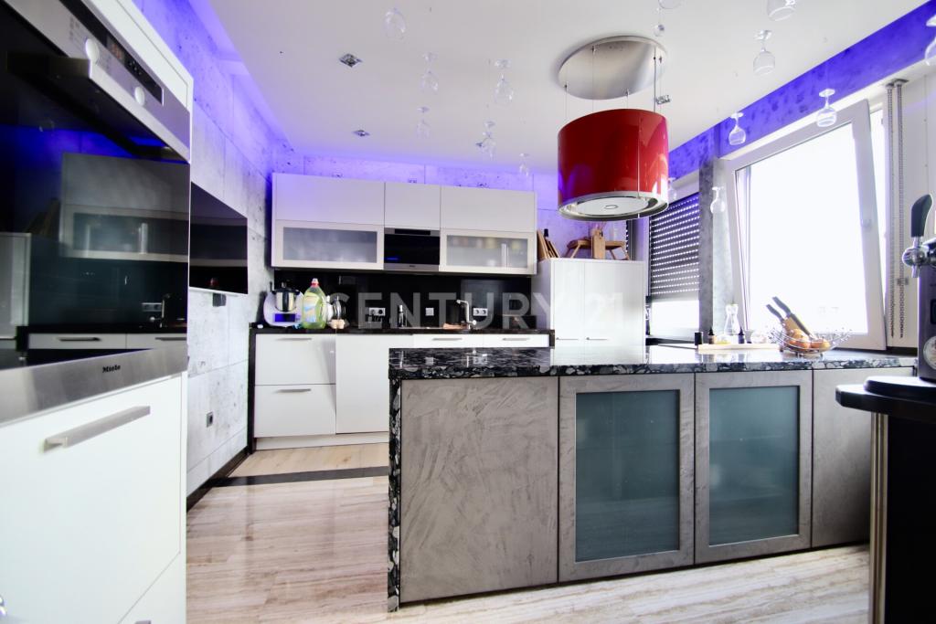 Küche Ansicht vom Wohnzimmer aus