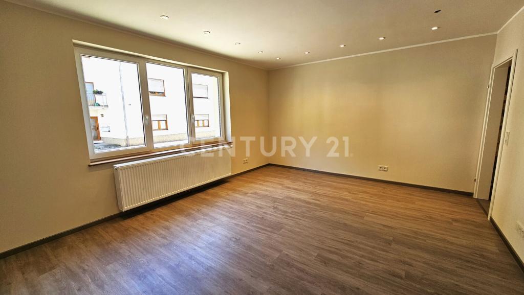 Wohnzimmer im Erdgeschoss von der Gegenseite 