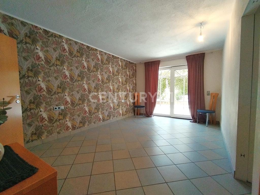 Das Schlafzimmer in Blickrichtung Flur
