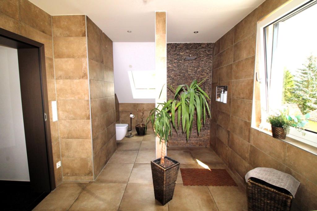 ab759454-d0c8-4da1-ae65-e2406ea91675.jpg