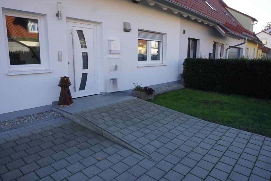 Außenansicht - Hauseingang