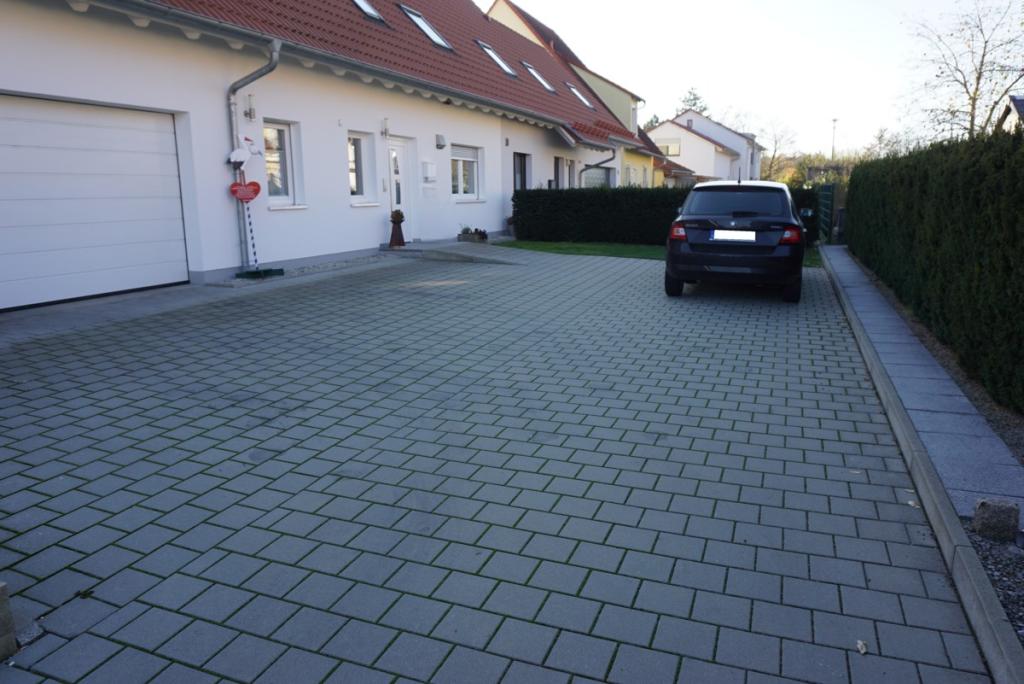 Außenansicht - Einfahrt