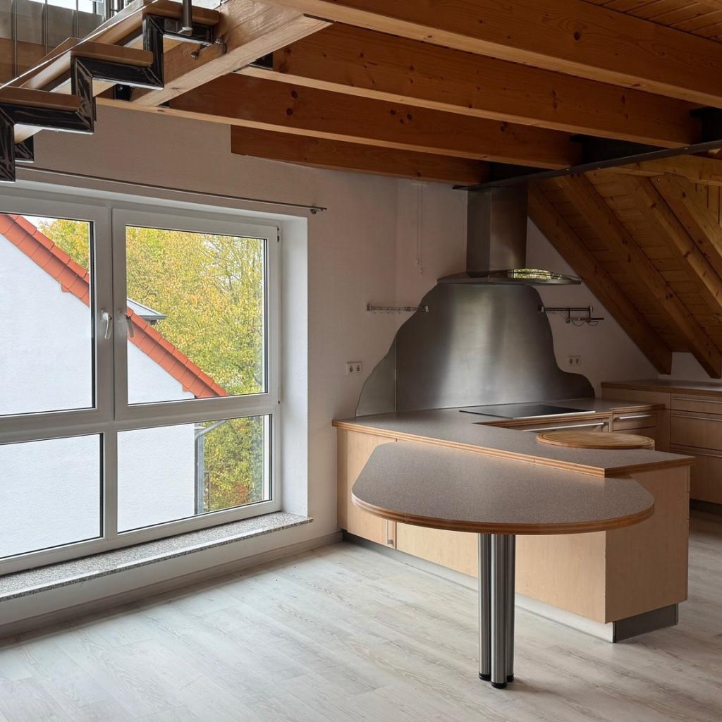 Großzügige Maisonette-Wohnung mit offenem Wohn-Ess-Bereich & Balkon - Foto 2