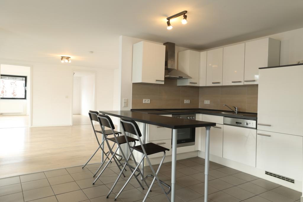 Attraktive 4-Zimmer-Wohnung mit offener Küche und Balkon in guter Lage - Foto 4