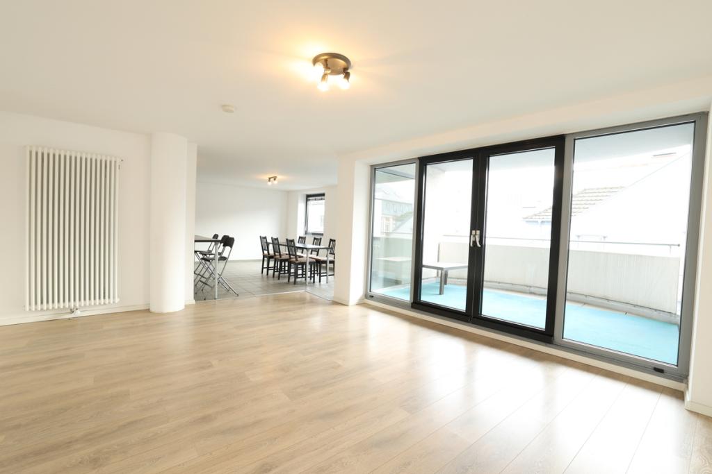 Attraktive 4-Zimmer-Wohnung mit offener Küche und Balkon in guter Lage - Foto 1