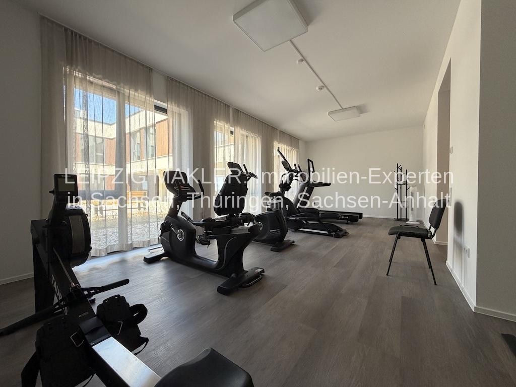 SOFORT EINZIEHEN: Premium Service-Wohnen: Fitnessstudio, Sauna, Swimmingpool, Terrassen, Gastronomie - Photo 2