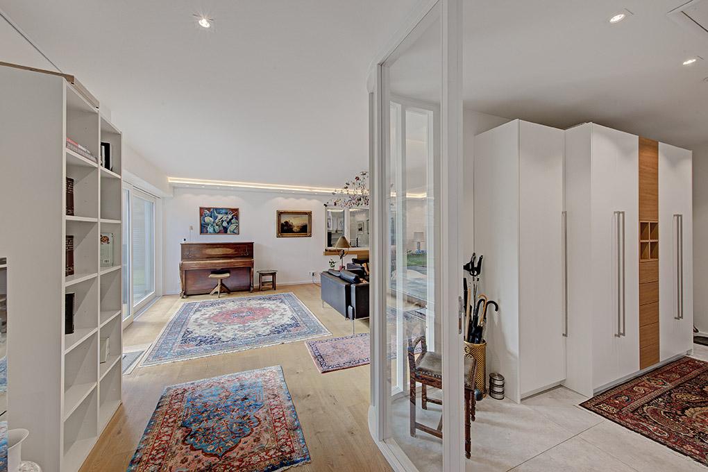 Exklusiver Bungalow mit modernster Ausstattung und großzügigem Garten - Foto 3