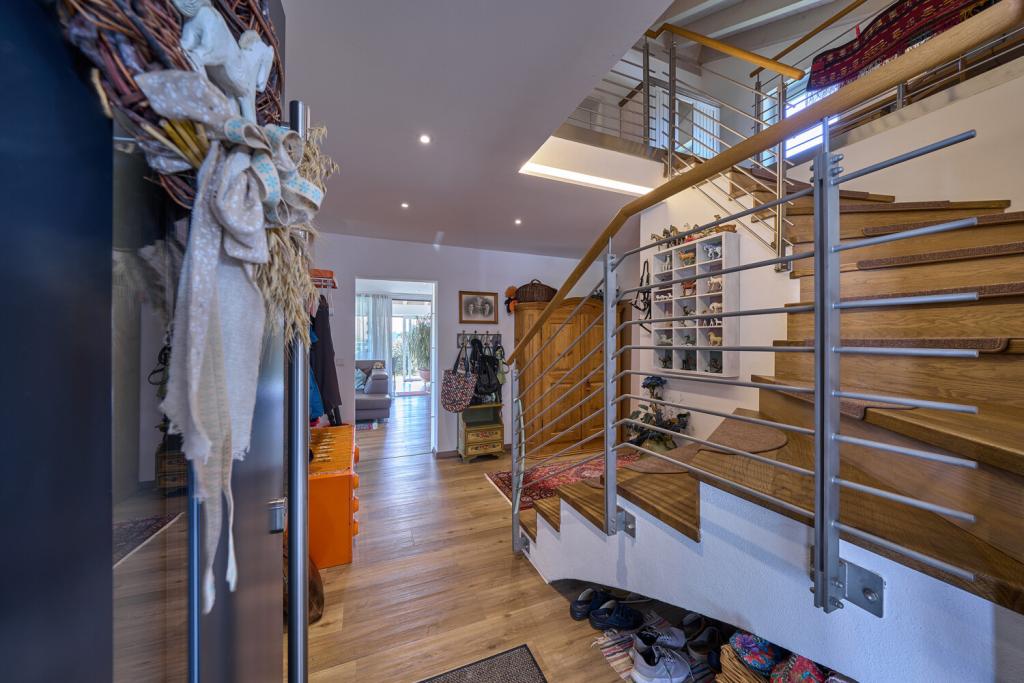 Eingangsbereich mit Treppenhaus