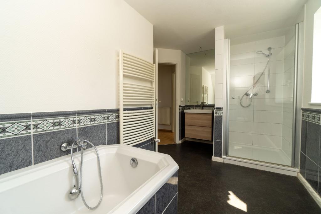 Badezimmer DG