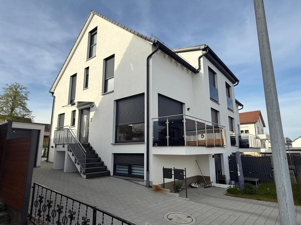 Attraktive Doppelhaushälfte in Herrenberg-Affstätt - Foto 5