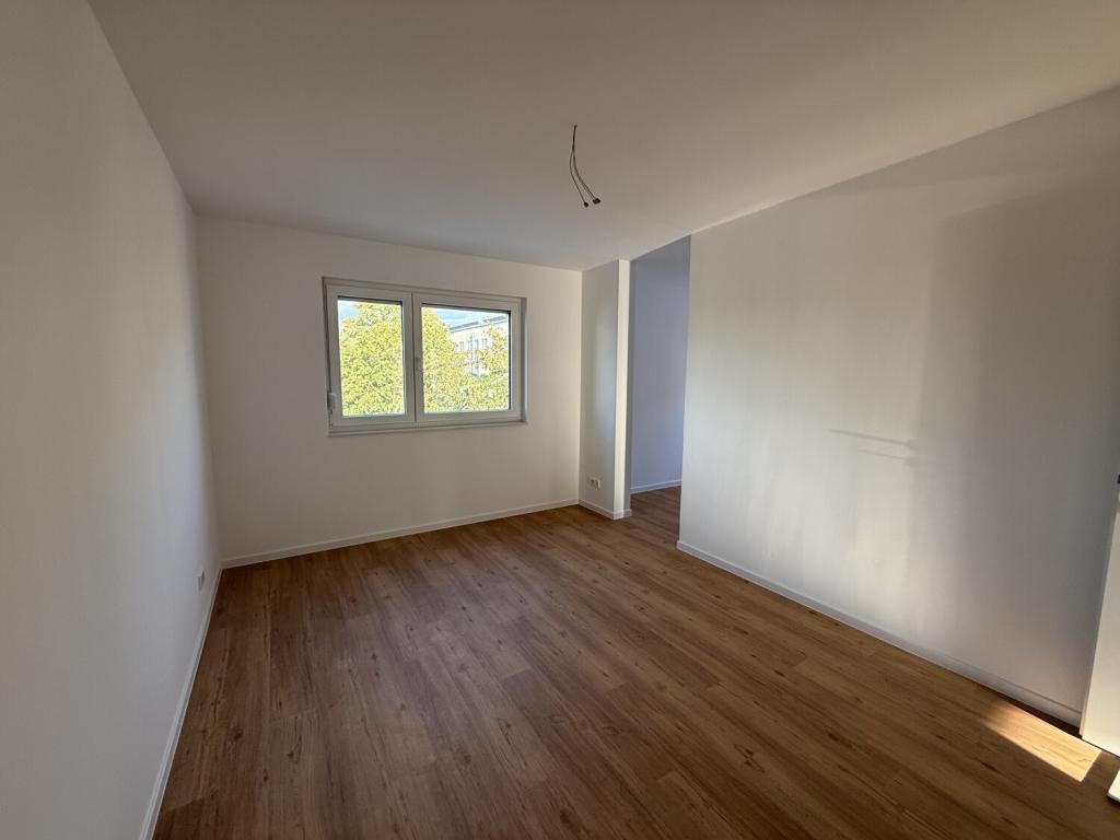 Lichtdurchflutetes Penthouse mit Sonnenterrasse und stilvollem Neubauflair - Photo 1