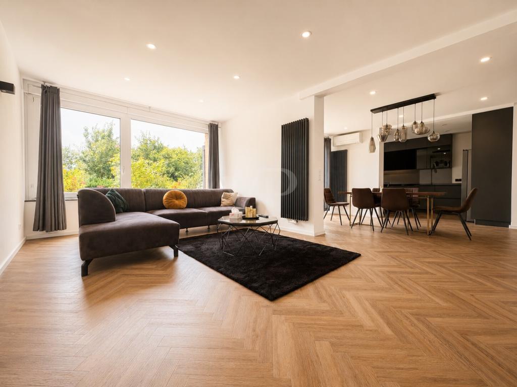 EIN MODERNER TRAUM-BUNGALOW MIT HERZ, EIGENER PV-ANLAGE UND GRÜNEM GARTENPARADIES - Foto 1