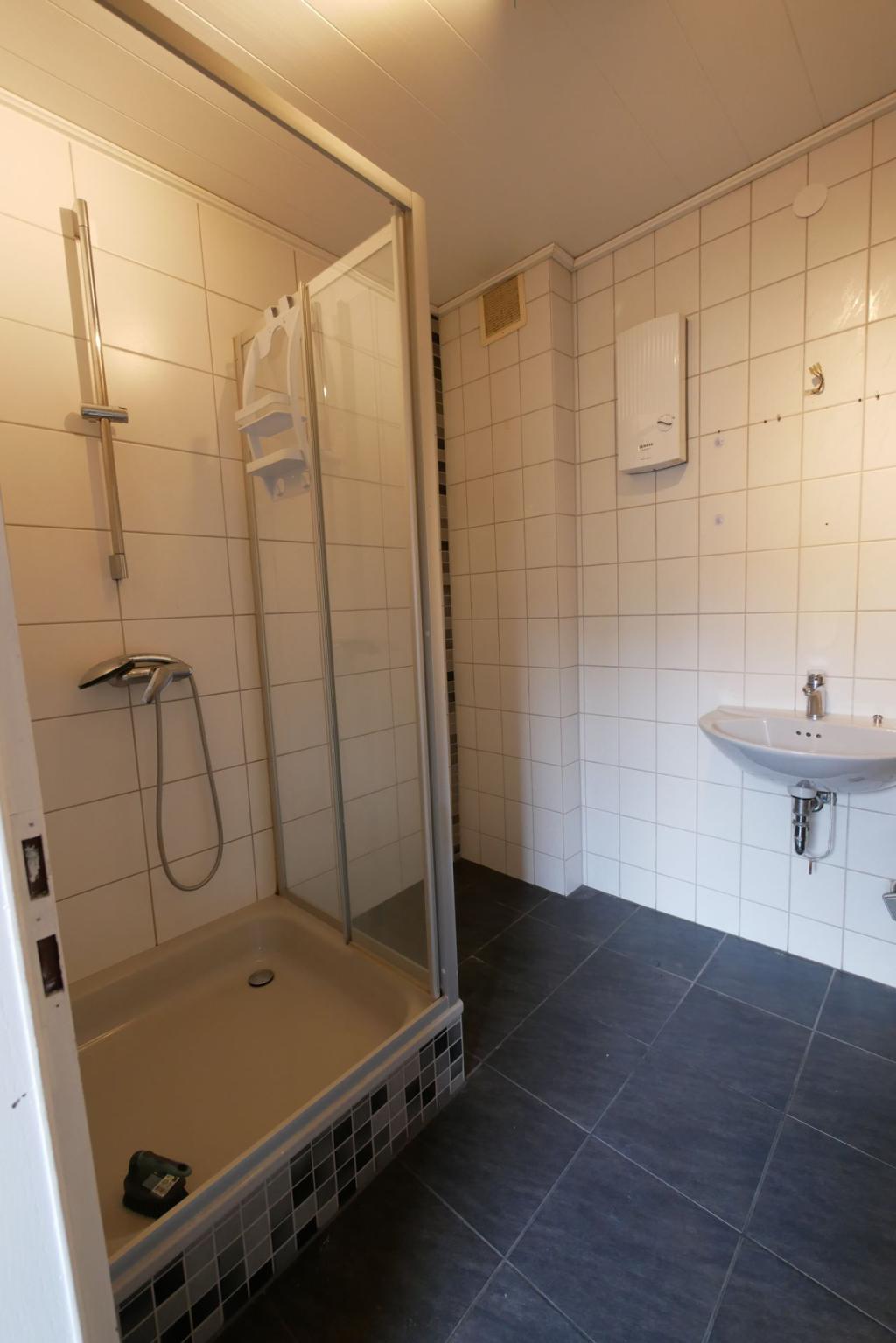 Vorderhaus OG Bad