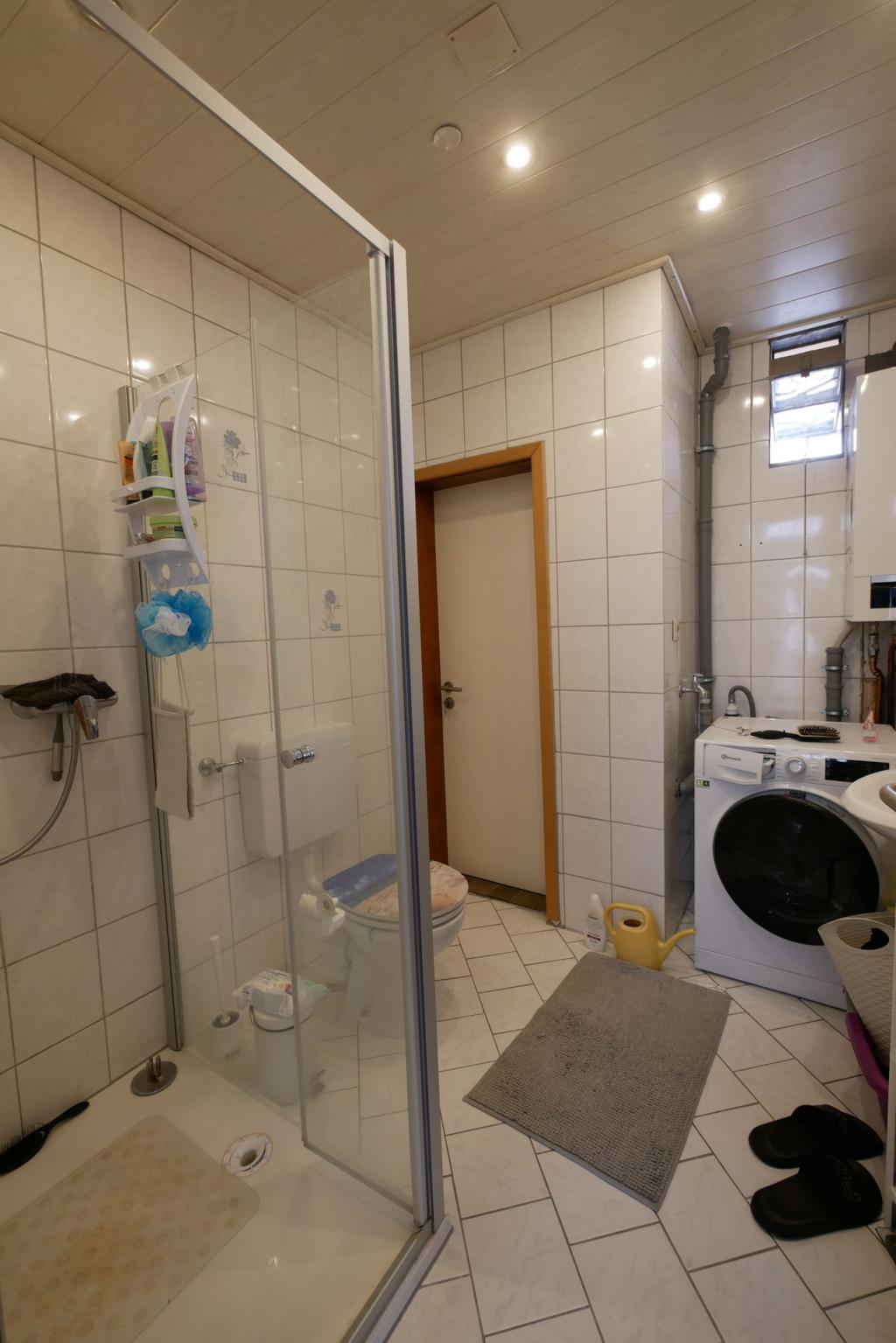 Vorderhaus EG Bad