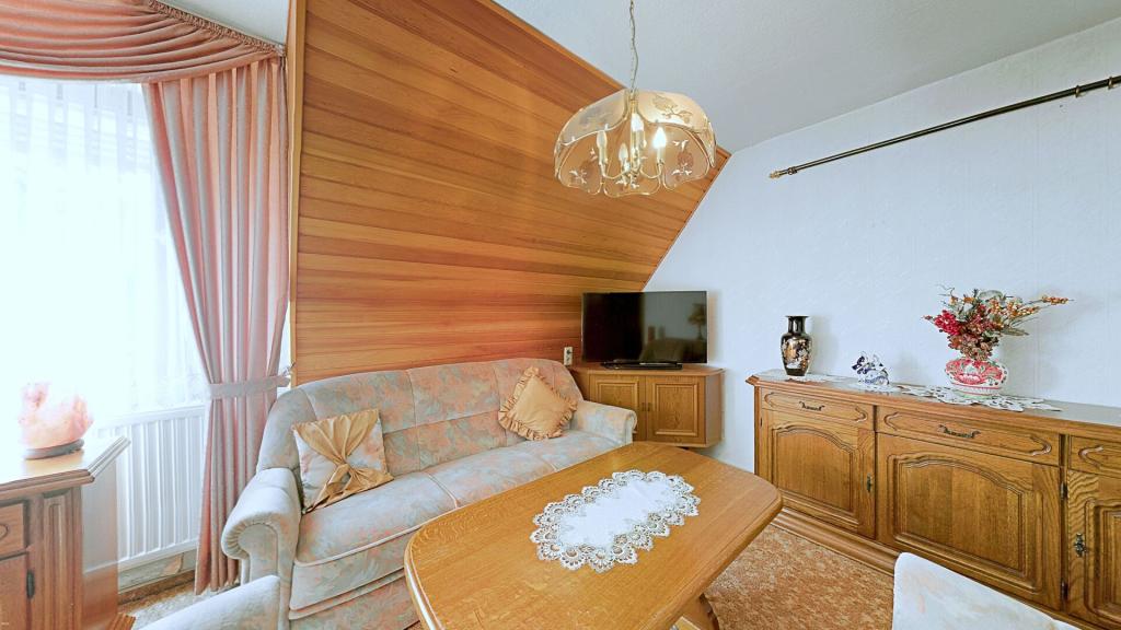 Wohnzimmer DG