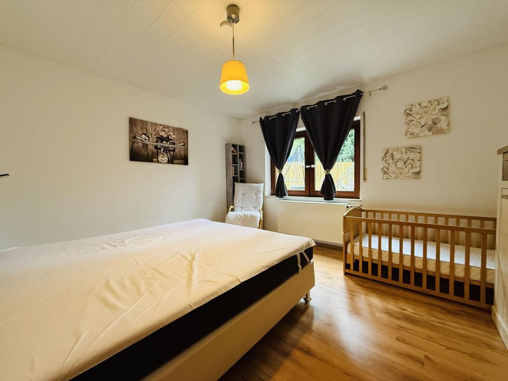 Schlafzimmer UG/ Keller