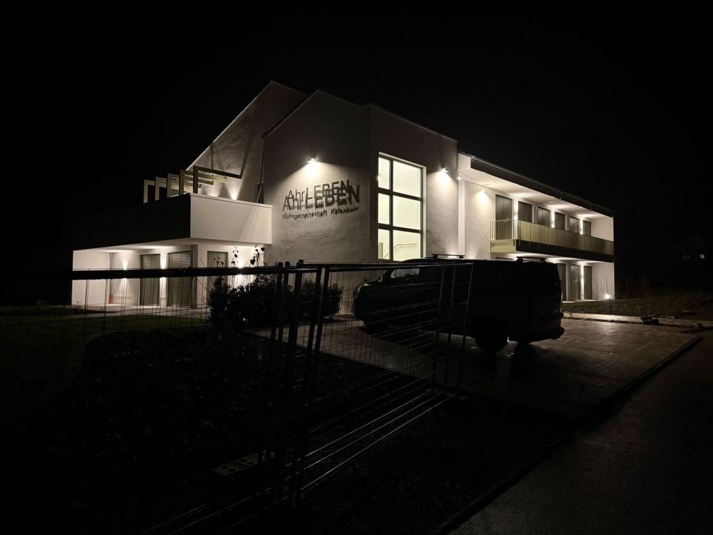 Angenehmes und ruhiges Wohnen mit Komfort und Service in einer Wohngemeinschaft in Kalenborn - Photo 3