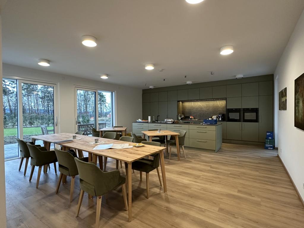 Angenehmes und ruhiges Wohnen mit Komfort und Service in einer Wohngemeinschaft in Kalenborn - Photo 2