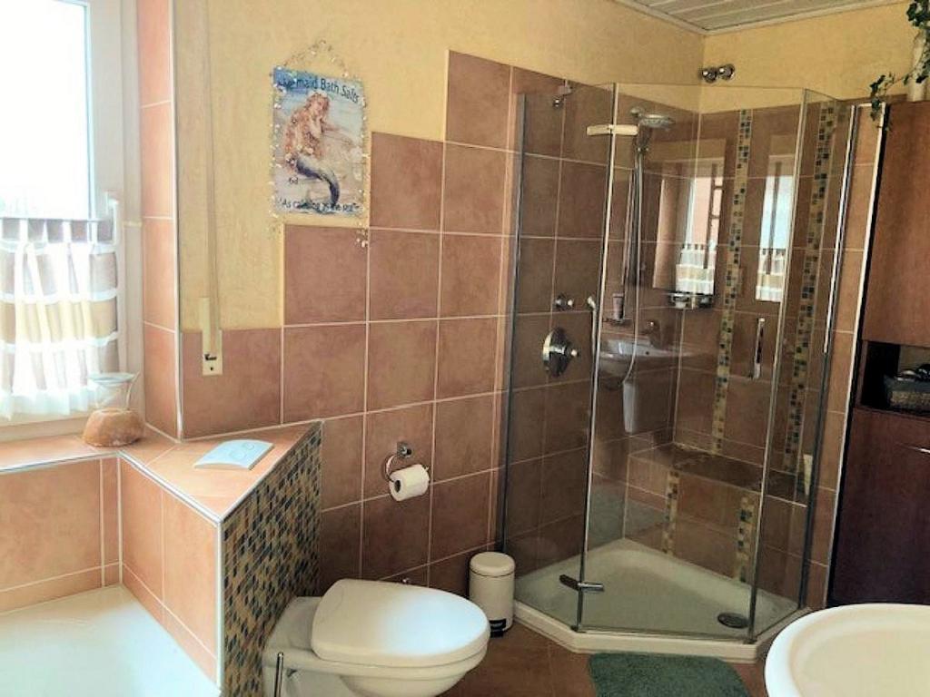 Badezimmer im Obergeschoss