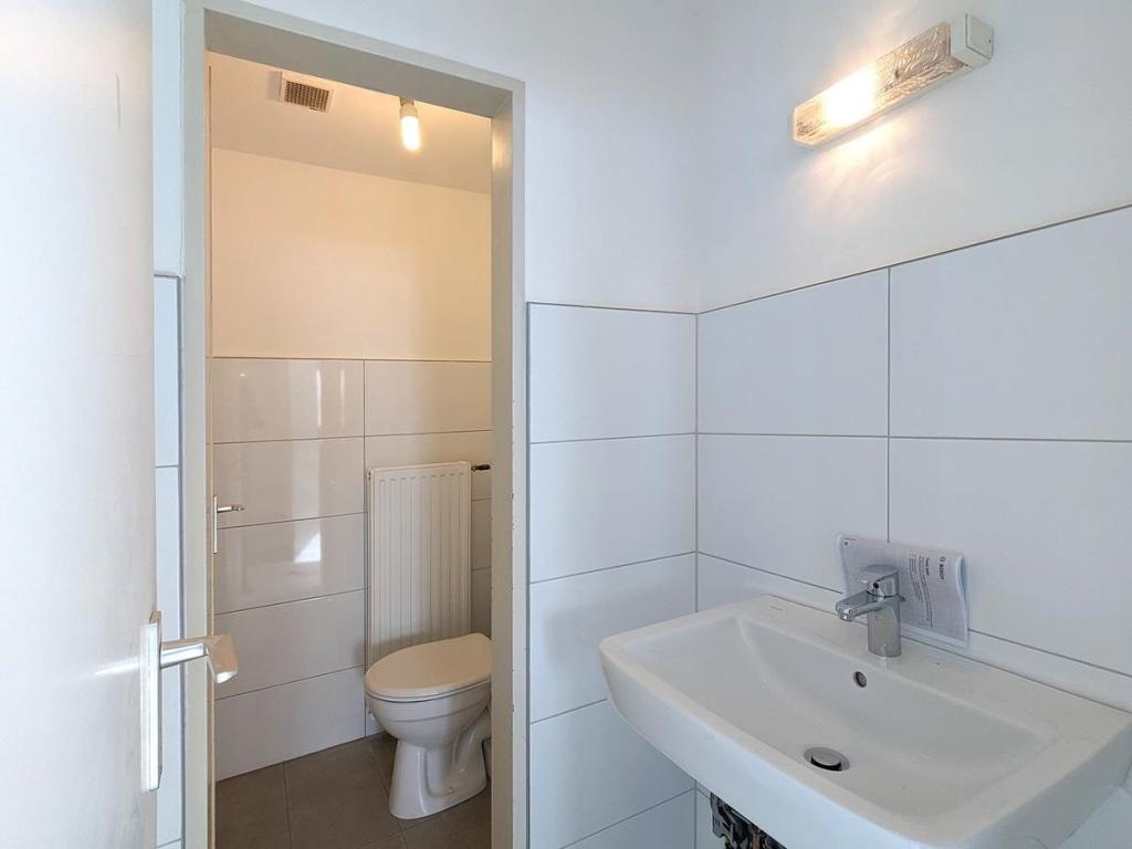Zwei-Zimmer-Mietwohnung mitten im Kurstadtzentrum! - Photo 3