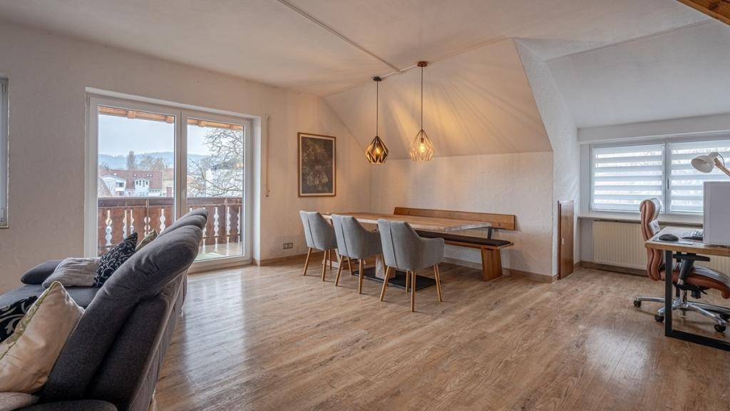 Modern und großzügig! Tolle DG-Wohnung im Zentrum von Rielasingen! - Photo 5