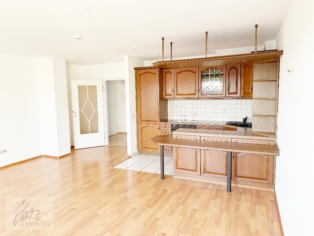 ***HELLE MAISONETTEWOHNUNG MIT BALKON*** individuellem Grundriss und Dachschrägen – Wohncharakter mit Flair in Riesa - Foto 1
