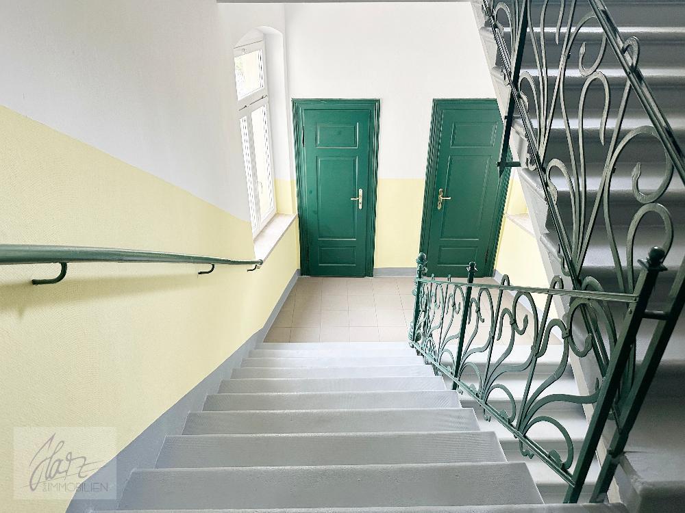 ***EXKLUSIVE 2-RAUM-ALTBAUWOHNUNG MIT STUCKDECKEN & " BALKONEN *** Wohnen im Herzen von Alt-Riesa - Photo 2