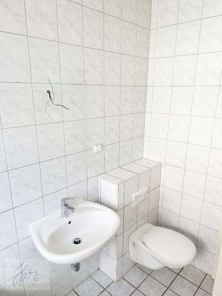 ***EINZIEHEN, WOHLFÜHLEN & ZU HAUSE SEIN*** – 2,5-Zimmer-Wohnung mit großem Balkon im Zentrum von Riesa - Photo 5