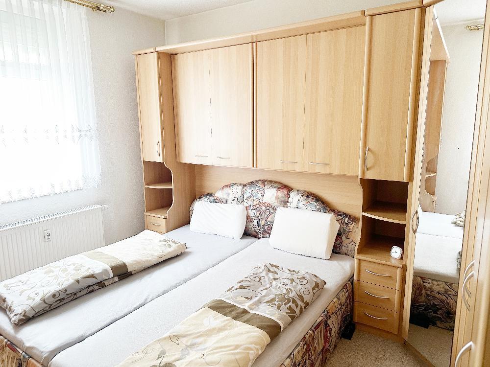 ***VOLL MÖBLIERTE TRAUMWOHNUNG - EINZIEHEN UND SOFORT ZU HAUSE SEIN*** 2,5 Raumwohnung mit Balkon und Tageslichtbad zu vermieten - Photo 5