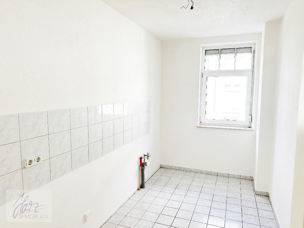 ***EINZIEHEN, WOHLFÜHLEN & ZU HAUSE SEIN*** – 2,5-Zimmer-Wohnung mit großem Balkon im Zentrum von Riesa - Photo 2