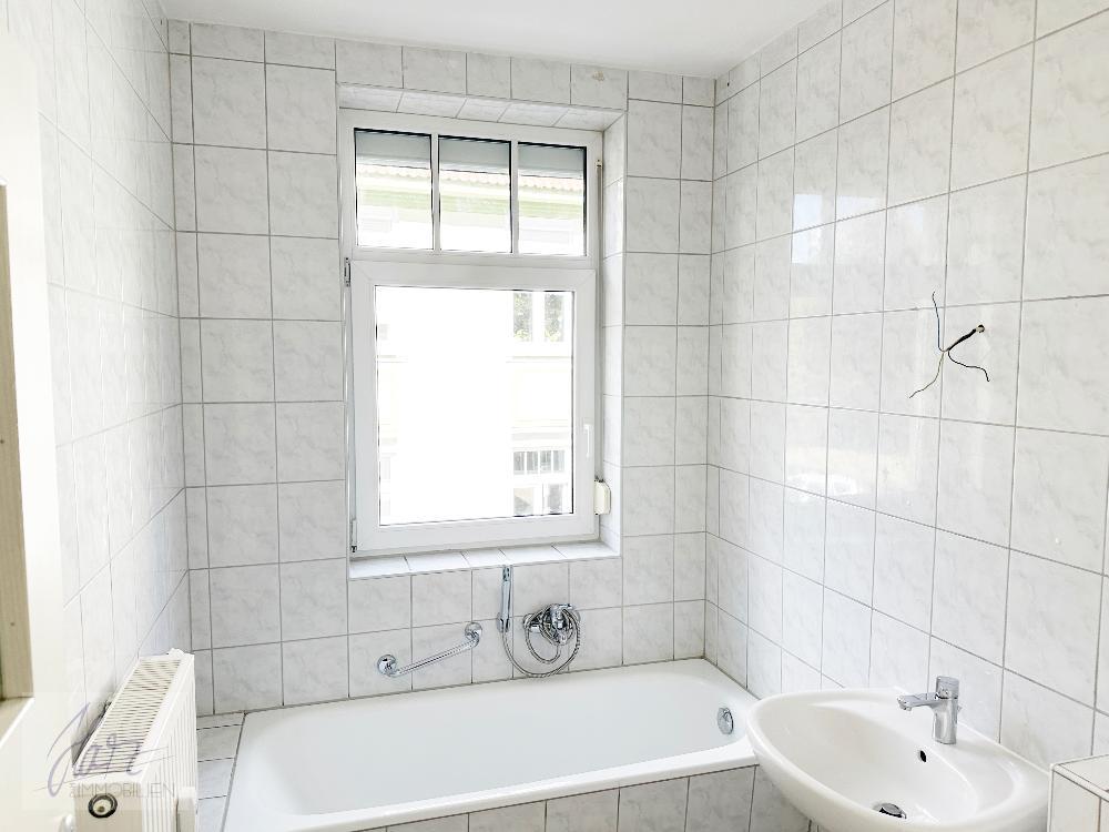***EINZIEHEN, WOHLFÜHLEN & ZU HAUSE SEIN*** – 2,5-Zimmer-Wohnung mit großem Balkon im Zentrum von Riesa - Photo 3